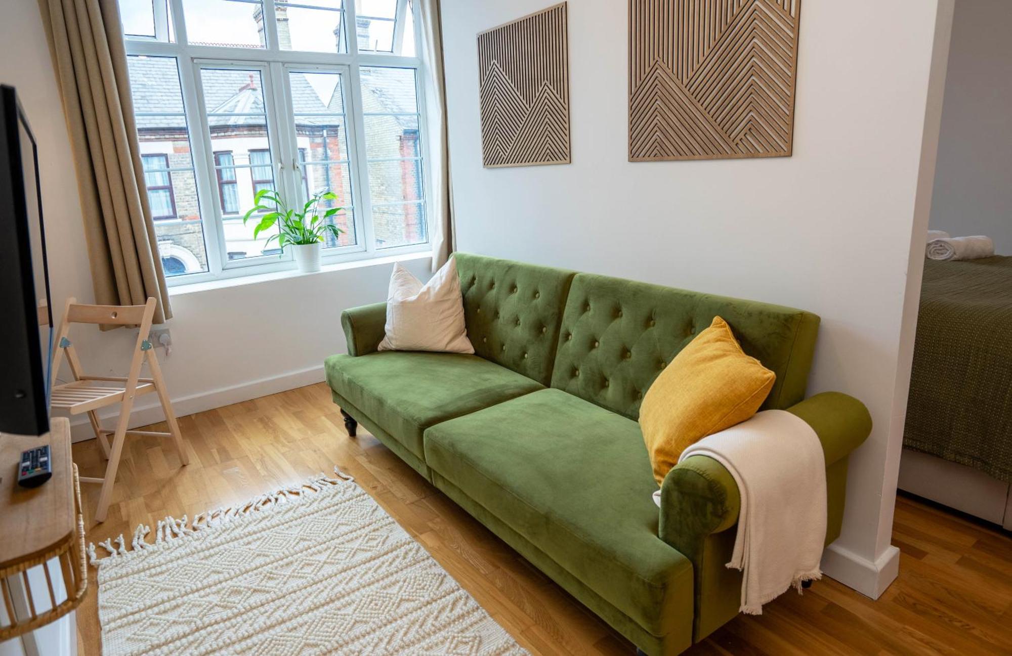 Apartment Boho Style - King Bed, Central, Super Fast Wi-fi